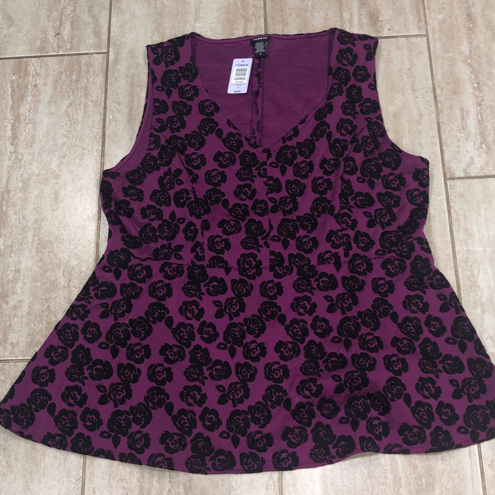 Torrid Peplum top size 4X NWT